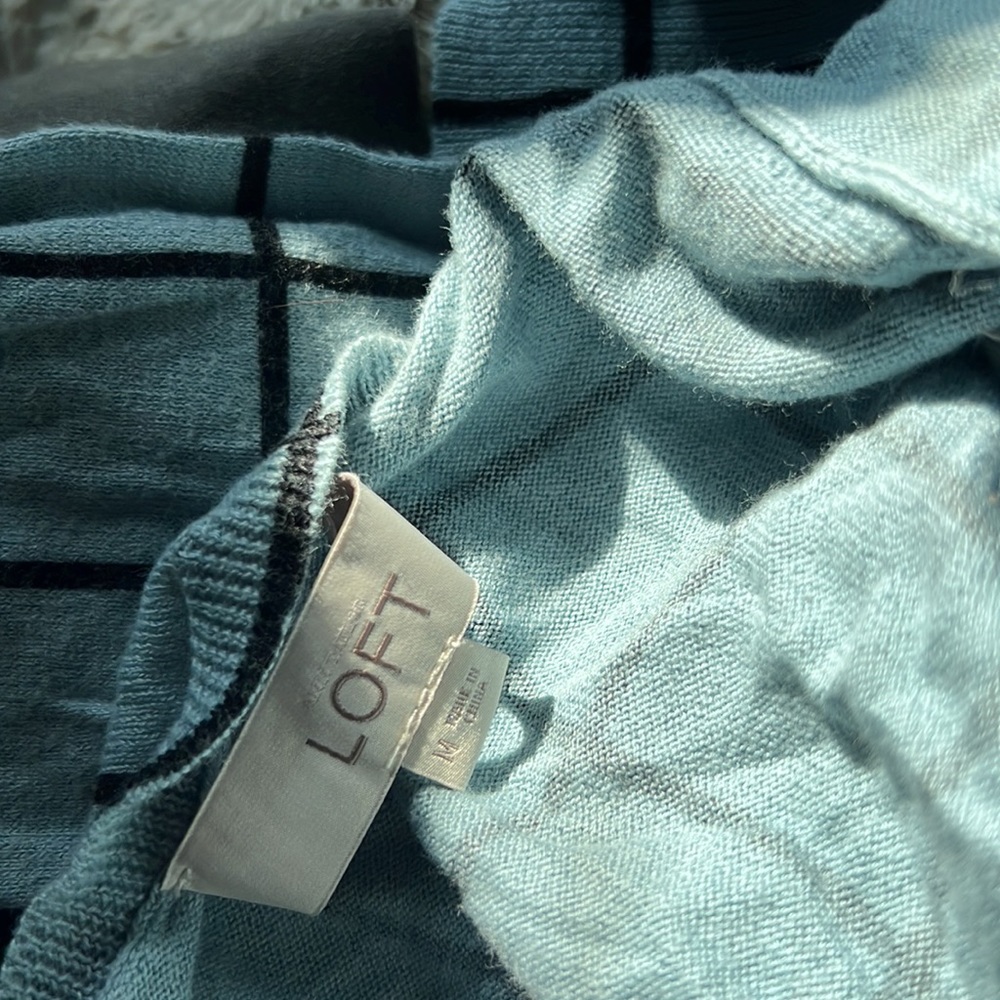Loft Button Down Cardigan Medium